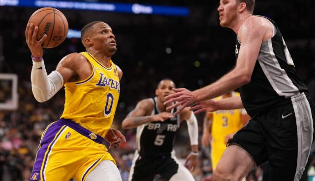 开云网址入口-牺牲与无私 康利助推爵士能给韦少带来什么启发？