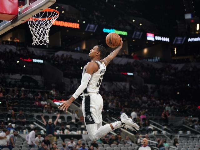 开云网址入口-赛季开始也不会消停！盘点最可能季初被交易的球员