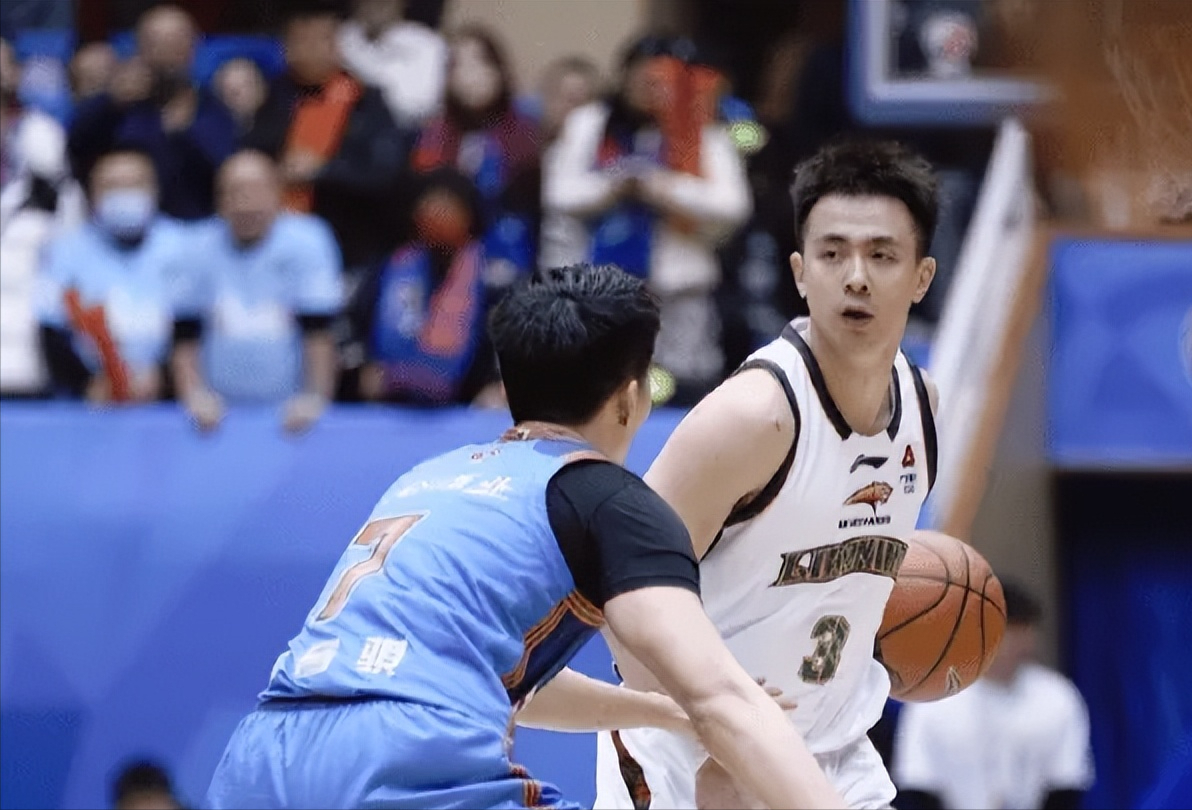 开云官网-辽宁换帅如换刀，52分大胜刷新赛季最大赢球分差，两改变让人欣喜