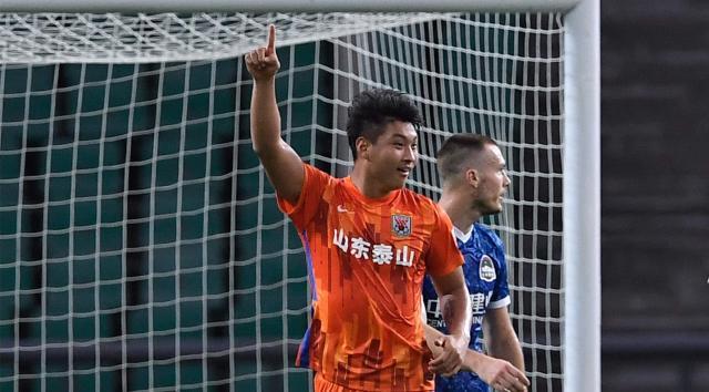 开云体育app下载-【中超】郭田雨双响 泰山2比1沧州夺第一阶段头名